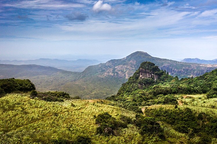 Riverston Sri Lanka misty mountain view