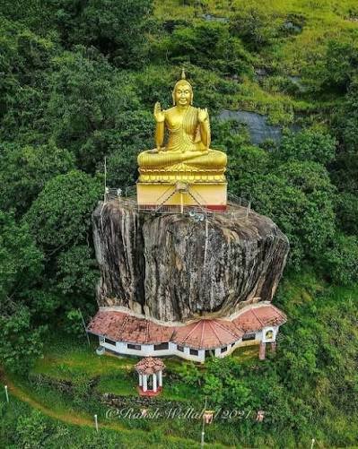 Aluviharaya Rock Cave Temple in Matale, Sri Lanka