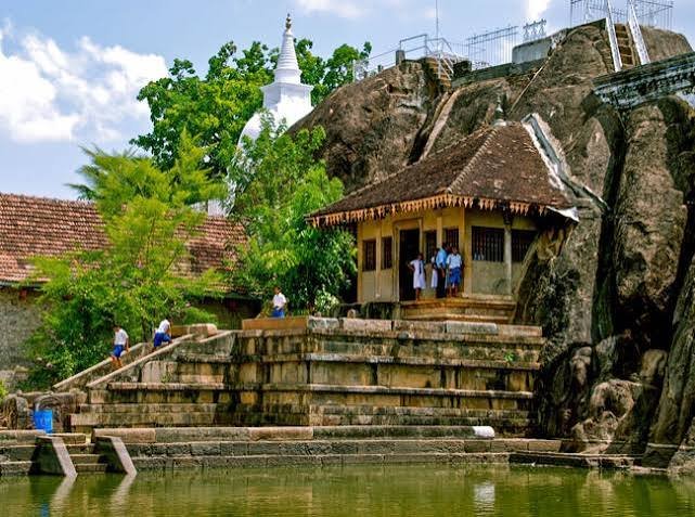 Isurumuniya Temple Sri Lanka in Anuradhapura
